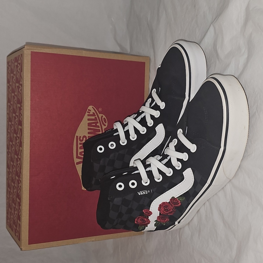 Vans Filmore High Top, Rose Embroidered Sneakers Women's 7.5 Used - Picture 2 of 16